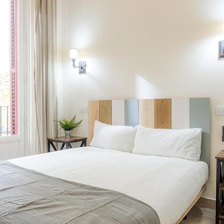 Latina XIII Apartment มาดริด ภายนอก รูปภาพ